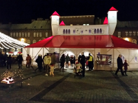 Szeged, Adventi vásár a Dóm téren, Bogyó és Babóca bábkiállítás a Mesekastélyban
